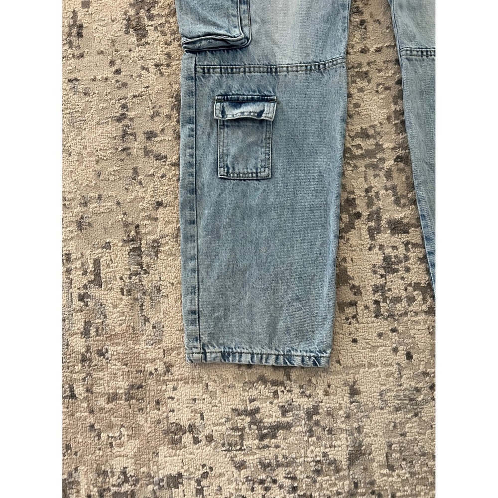 BoohooMAN Mens Light Wash Denim Cargo Jeans Multi Pocket Streetwear Blue US 34 - Picture 4 of 8